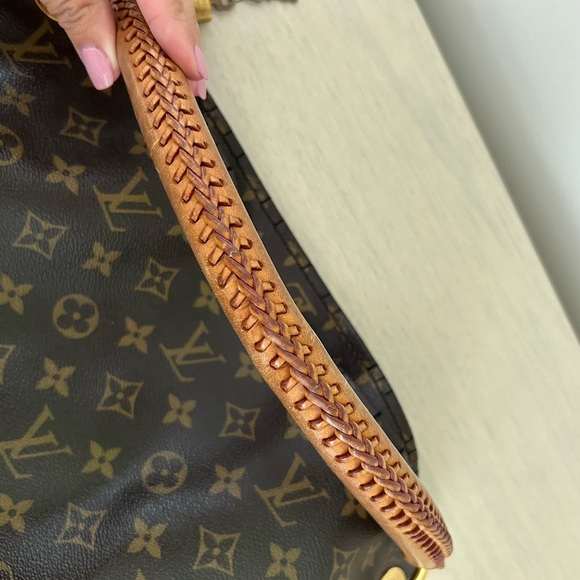 Authentic LV artsy bag - Picture 2 of 6